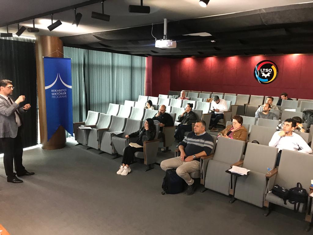 “Yöneticiler için Finans ve Ekonomi” eğitimi Lüleburgaz TSO’da gerçekleştirildi